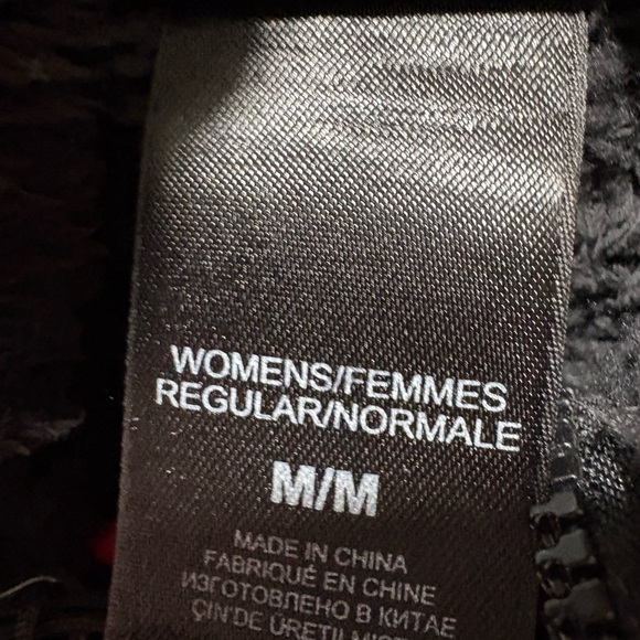 The North Face hyvent Women's red Jacket medium - Picture 3 of 7